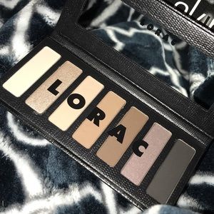 - lorac - skinny black palette -